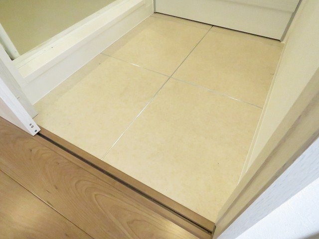 六義園サマリヤマンション　洗面室