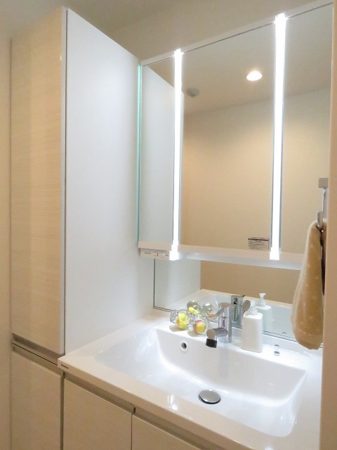 アルス代々木参宮橋コートアデリオン　洗面化粧台