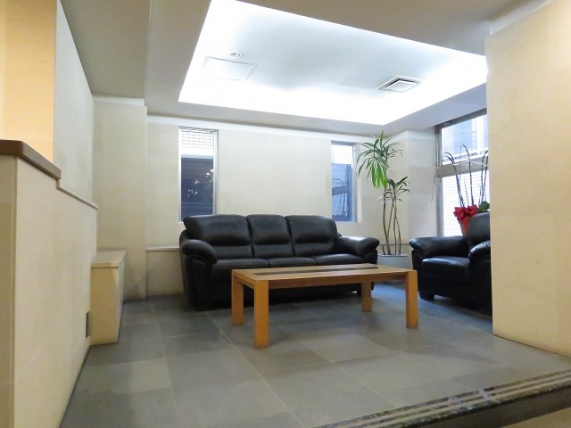 アルス代々木参宮橋コートアデリオン　共用部