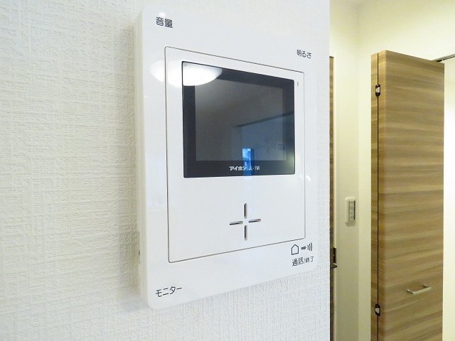 レインボー目白　TVモニター付きインターホン