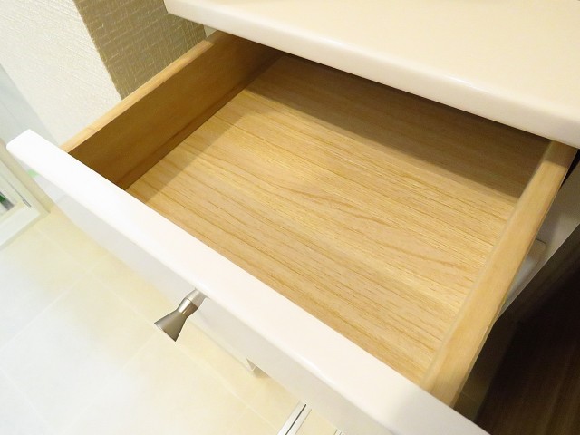 レインボー目白　洗面室収納