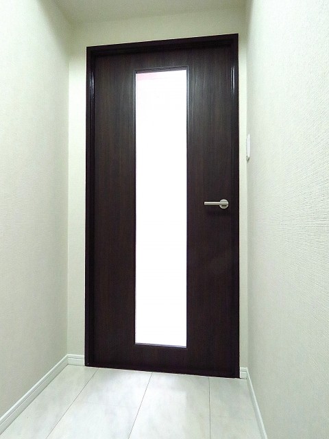 レインボー目白　LDK扉