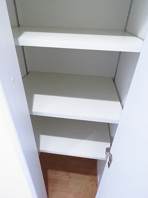 グランテラッセ西早稲田　キッチン収納