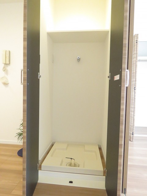 セレクトガーデン池袋　洗濯機置場