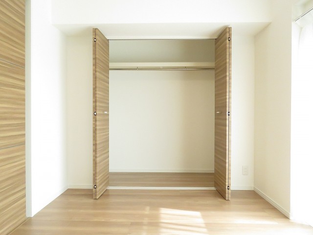 セレクトガーデン池袋　クローゼット