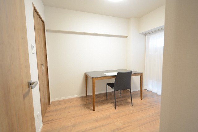 明大前フラワーマンション 洋室