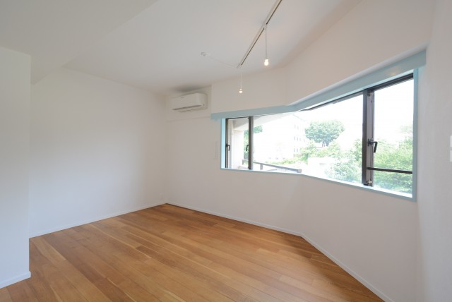 イトーピア音羽 洋室