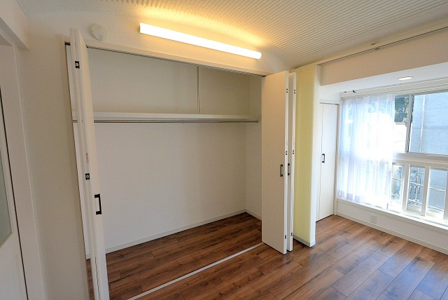 第三宮庭マンション４０５号室 洋室