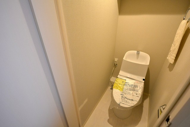 第三宮庭マンション４０５号室 トイレ