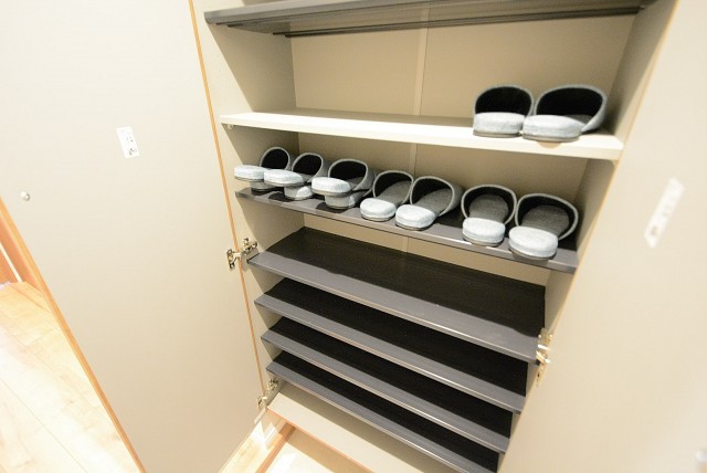 明大前フラワーマンション 玄関