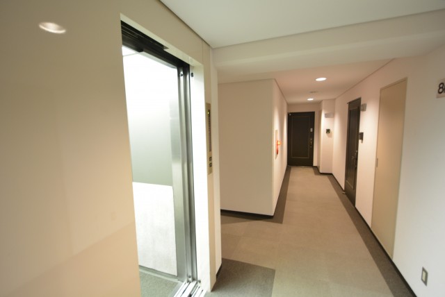 イトーピア音羽 内廊下
