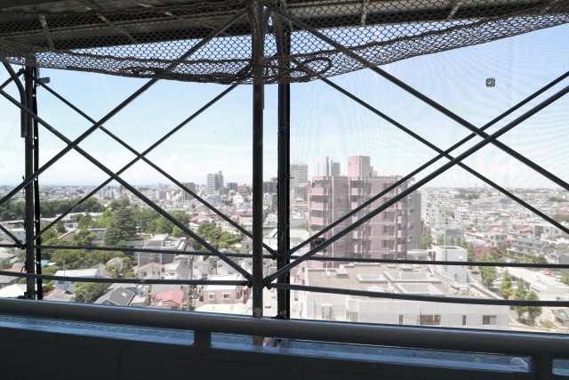 成宗マンション 玄関前 廊下