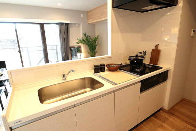 朝日シティパリオ高輪台A館　キッチン (4)