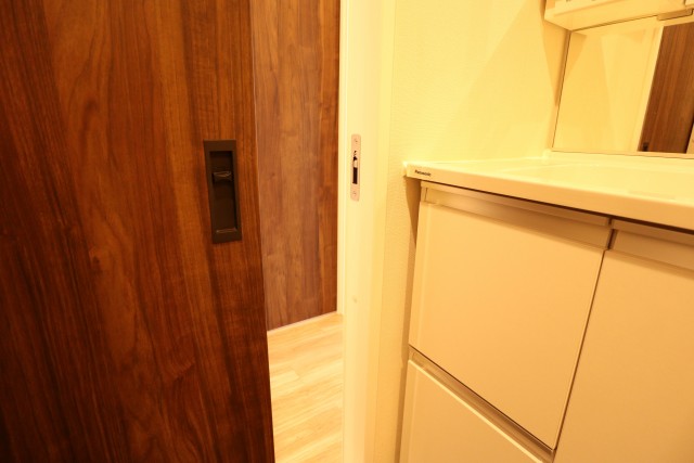 田町東豊エステート 脱衣所