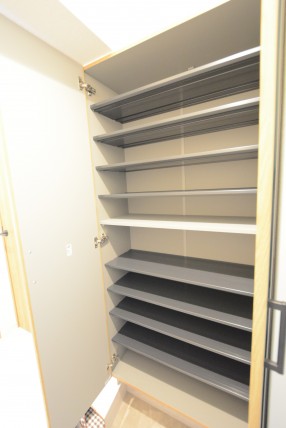 西五反田コープ 玄関