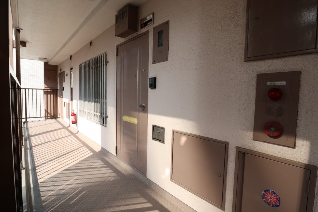 田町東豊エステート 廊下