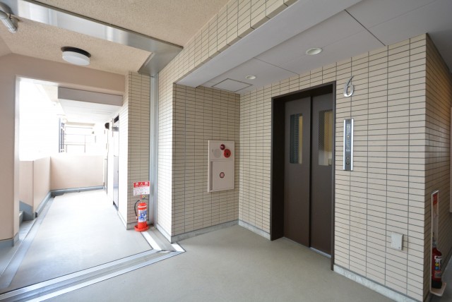 藤和シティホームズ新宿余丁町 外廊下