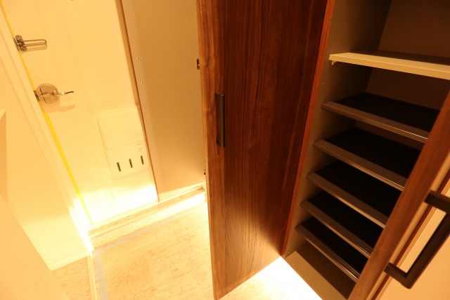 田町東豊エステート 玄関
