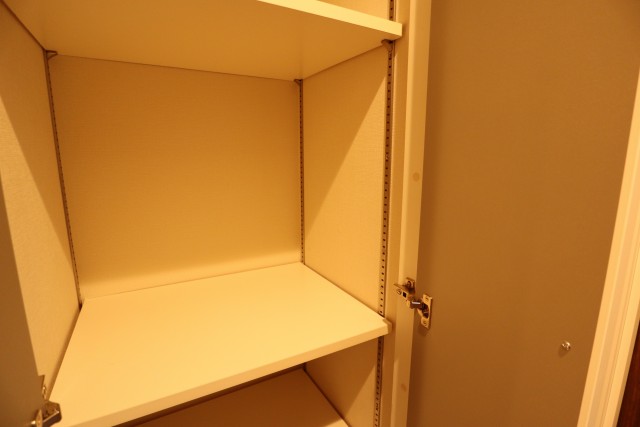 田町東豊エステート 廊下収納