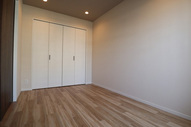 田町東豊エステート 洋室２