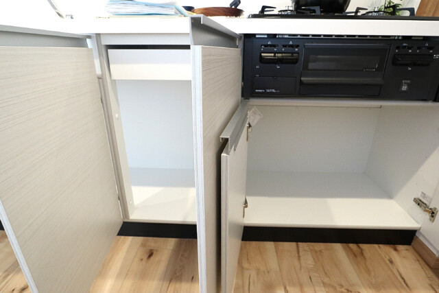 朝日シティパリオ高輪台A館　キッチン (6)