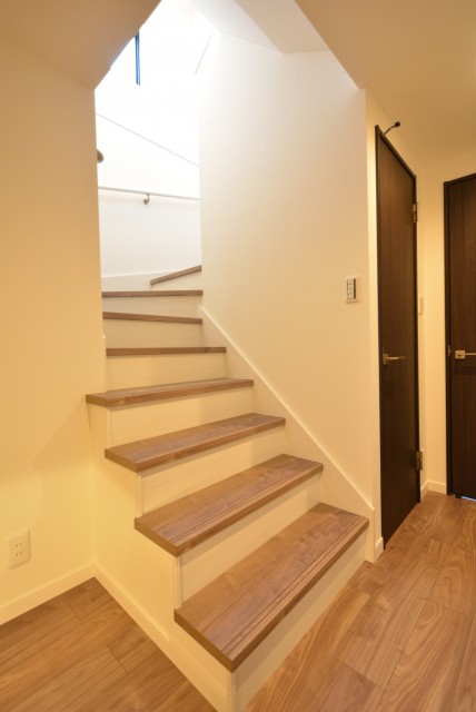 藤和シティホームズ新宿余丁町 階段