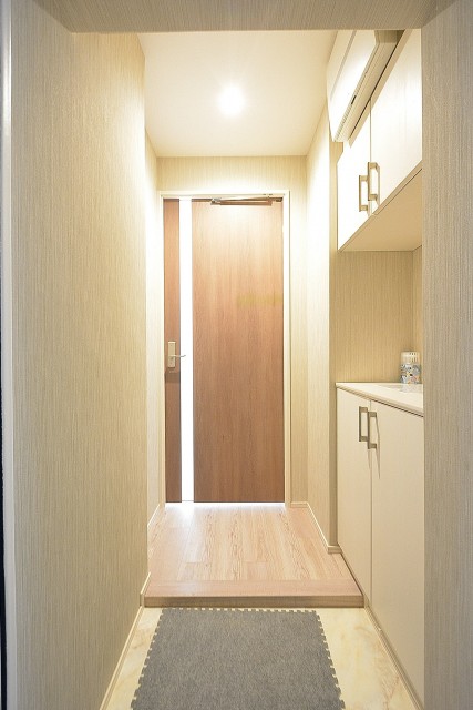 秀和高円寺レジデンス　玄関