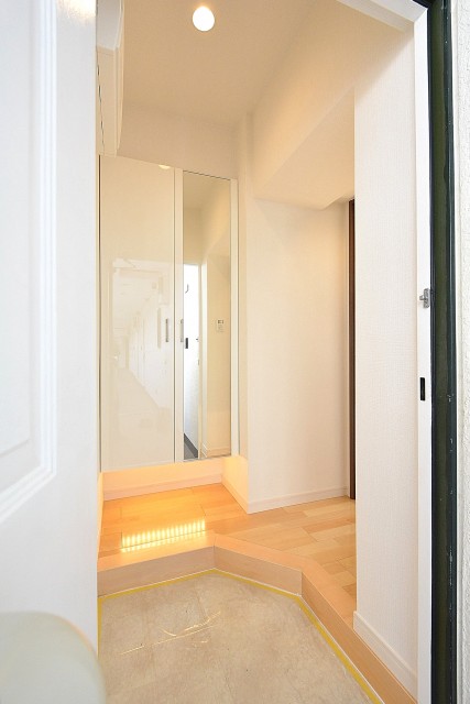 ペリアル赤坂フォラム　玄関