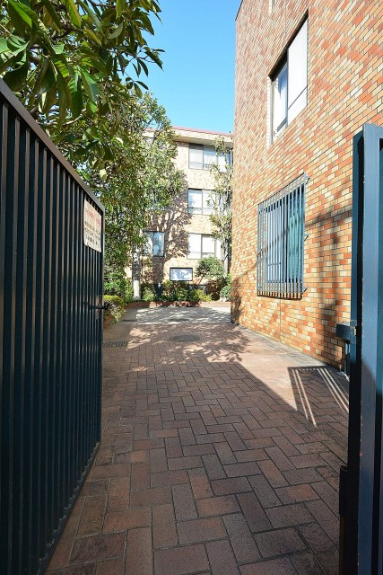 上北沢テラス　アプローチ