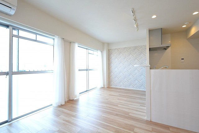 秀和高円寺レジデンス　16.5帖のLDK