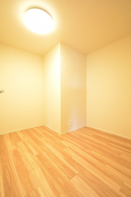 秀和高円寺レジデンス　4.3帖サービスルーム