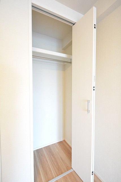 秀和高円寺レジデンス　11.0帖洋室クローゼット