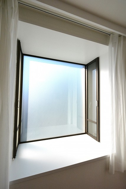 上北沢テラス　5.1帖洋室の出窓