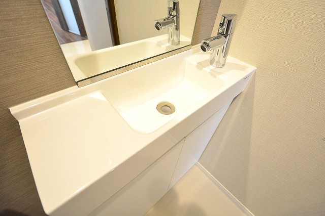 赤坂台マンション　トイレ手洗い場