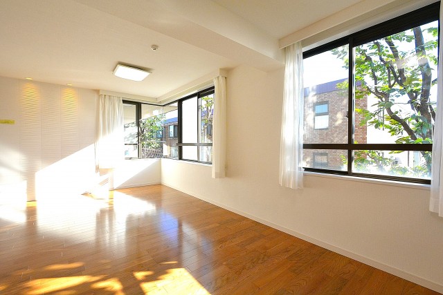 上北沢テラス　15.9帖のLDK