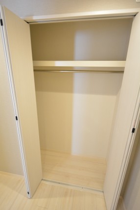 キッチン横洋室収納