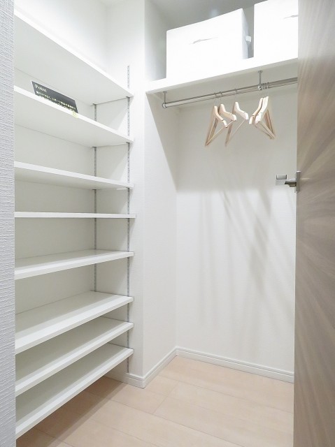 自由ヶ丘第七コーポ　マルチクローゼット約1.6帖