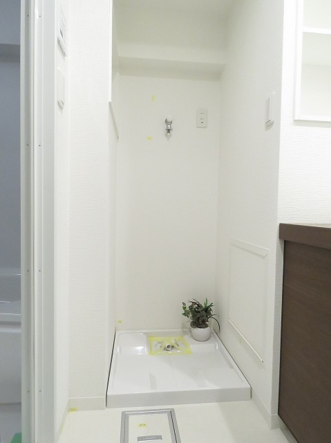 自由ヶ丘第七コーポ　洗濯機置場