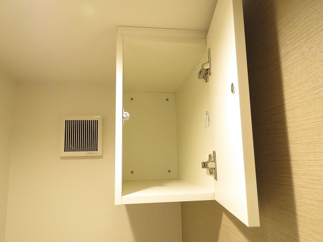 自由ヶ丘第七コーポ　トイレ収納