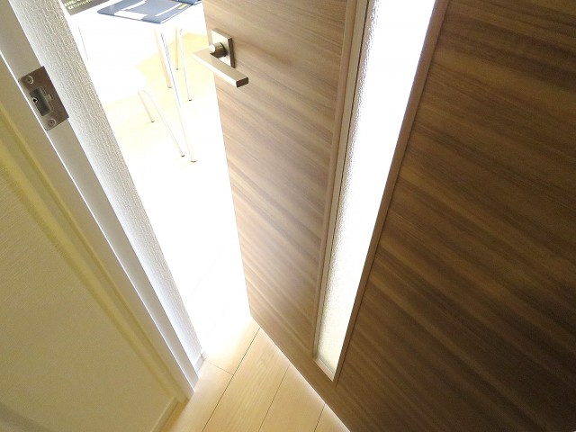 自由ヶ丘第七コーポ　DK扉