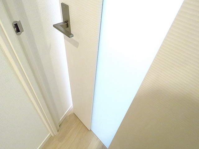 目黒不動前ハイツ　LDK扉