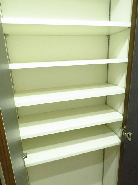 柿の木坂パレス　廊下収納