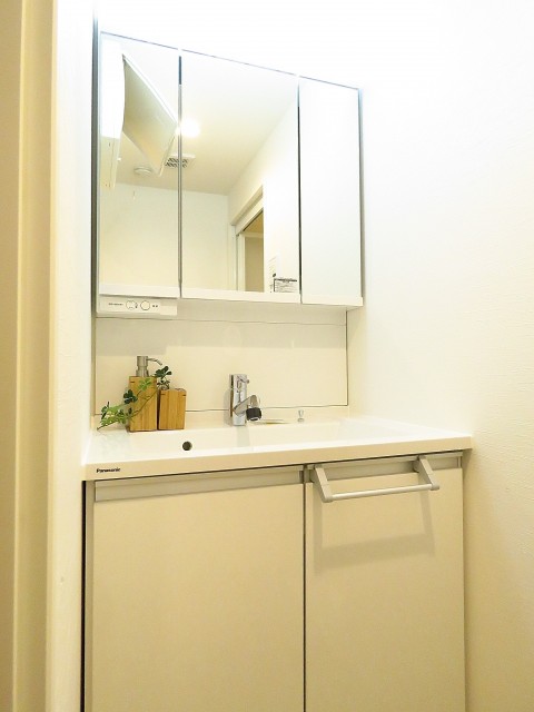 エクレール洗足　洗面化粧台