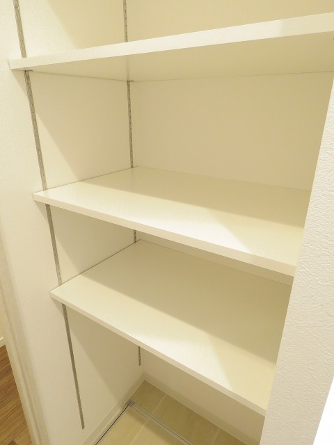 ライオンズマンション桜新町　洗面室収納棚