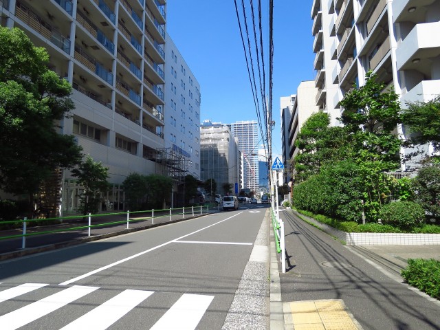 田町東豊エステート　前面道路