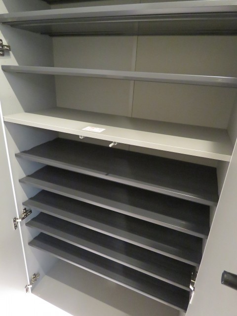 ビリジアン学芸大学　シューズBOX