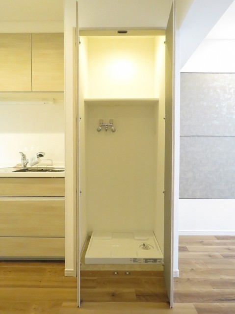 ビリジアン学芸大学　洗濯機置場