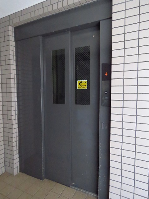 エンゼルハイム馬事公苑　エレベーター