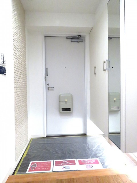 藤和島津山コープ　玄関ホール