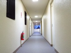 藤和島津山コープ　共用廊下